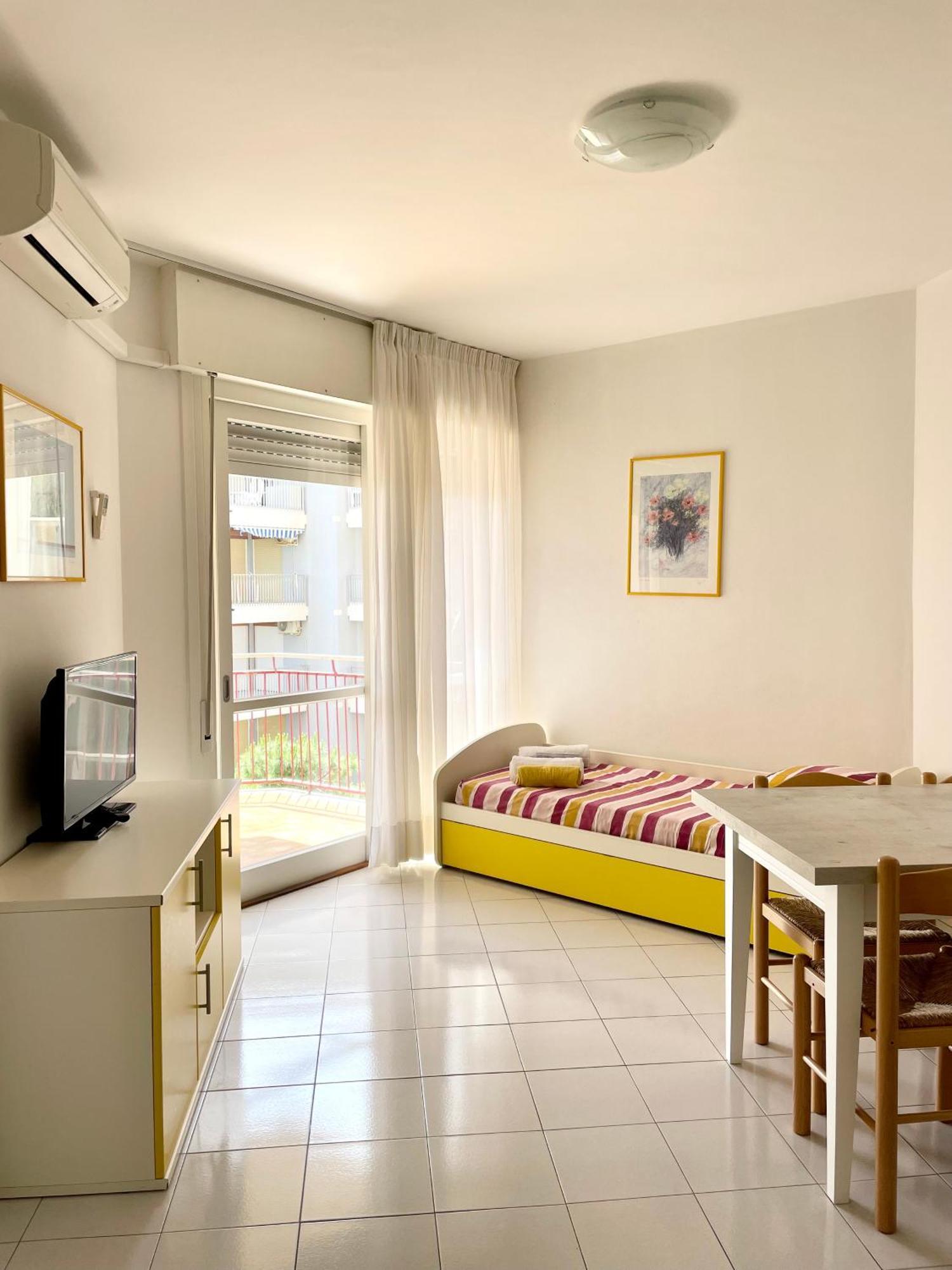 Residence Cristallo 4H ลินญาโน ซับเบียโดโร ภายนอก รูปภาพ